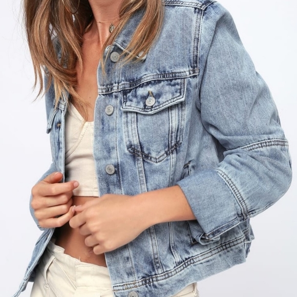 Free People Jackets & Blazers - Free People Rumors Light Wash Denim Jean Jacket Seamed Detail Size XS Boho Chic